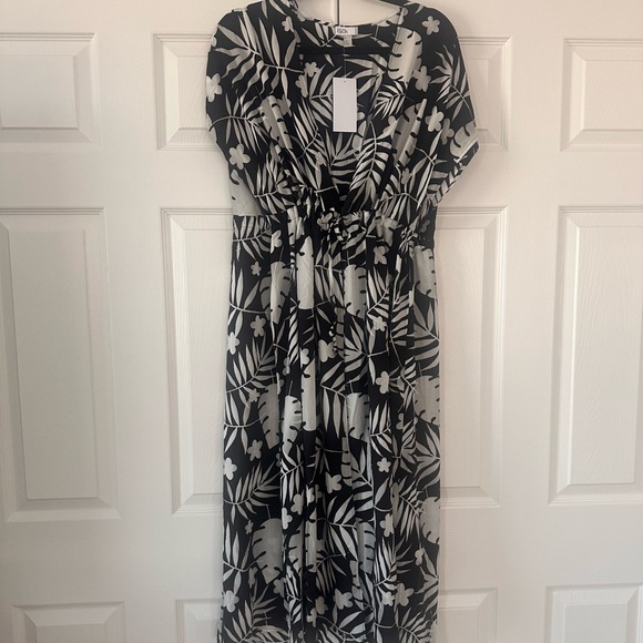 Nordstrom Black And White Swim Cover Up Size Medium NWT - Picture 1 of 5